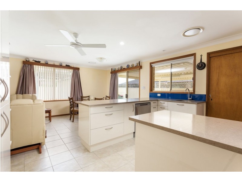 39 Clerke Street, Old Bar NSW 2430