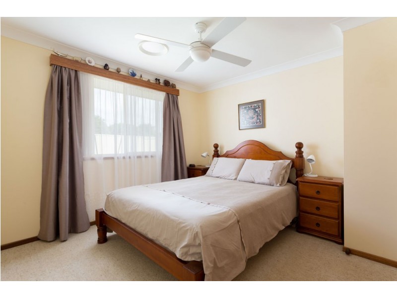 39 Clerke Street, Old Bar NSW 2430