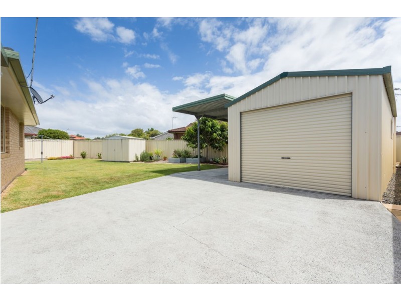 39 Clerke Street, Old Bar NSW 2430