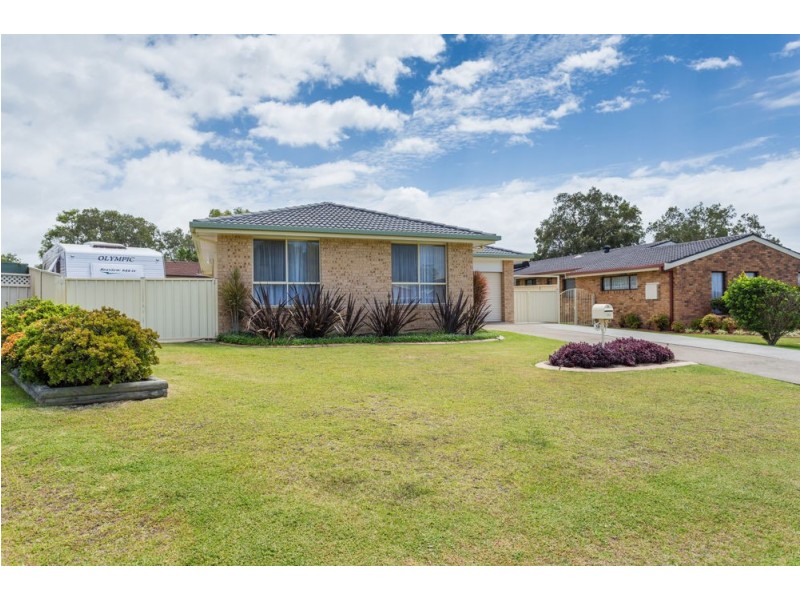 39 Clerke Street, Old Bar NSW 2430