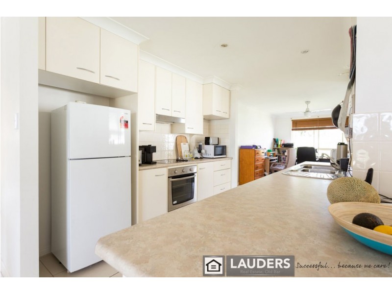 18 Albatross Way, Old Bar NSW 2430