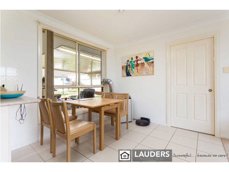 18 Albatross Way, Old Bar NSW 2430