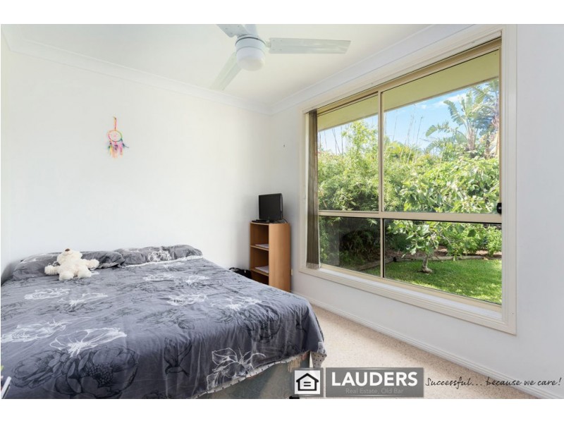 18 Albatross Way, Old Bar NSW 2430
