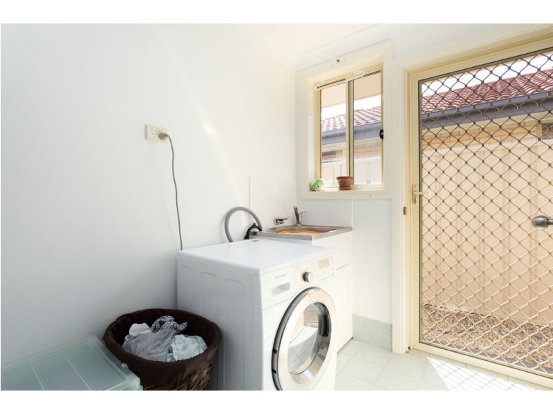 18 Albatross Way, Old Bar NSW 2430
