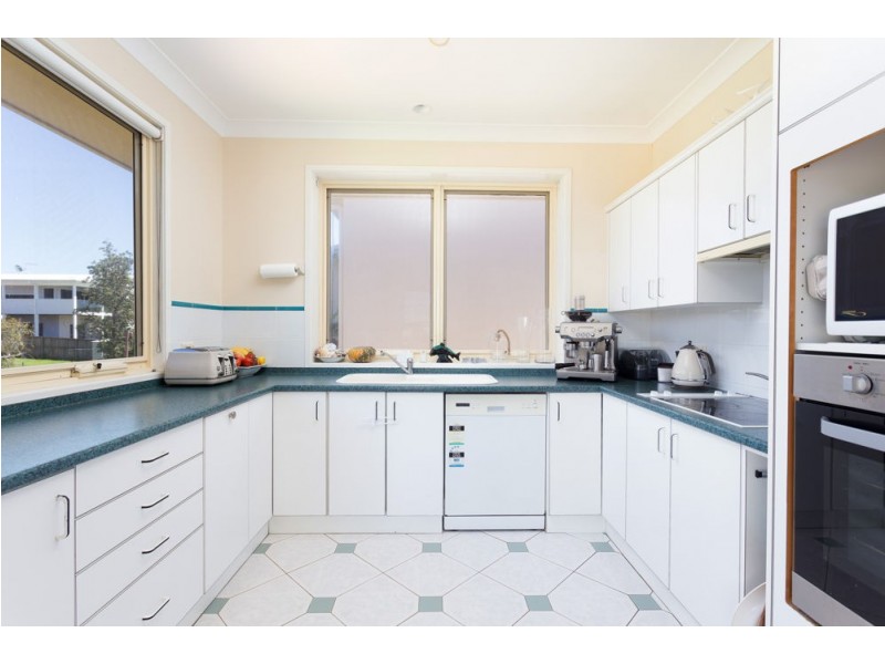 27 Marine Drive, Wallabi Point NSW 2430
