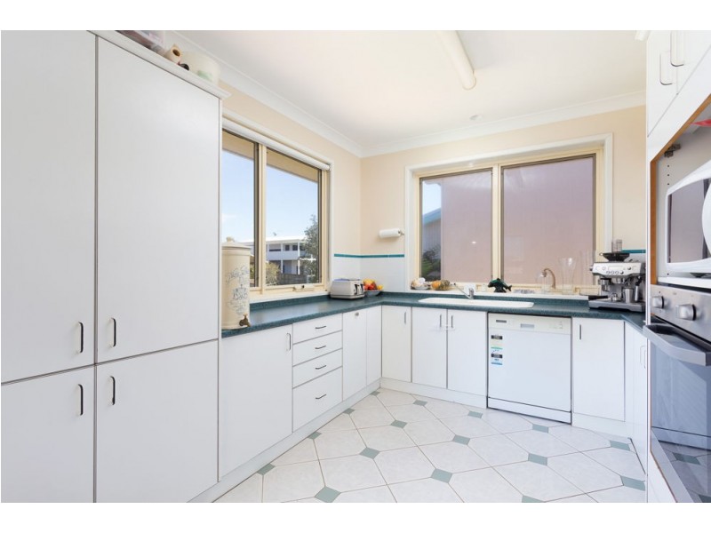 27 Marine Drive, Wallabi Point NSW 2430