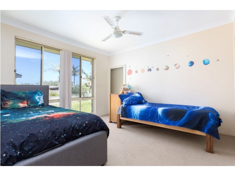 27 Marine Drive, Wallabi Point NSW 2430