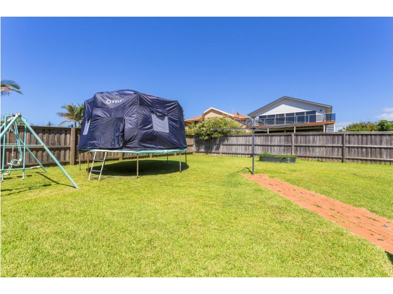 27 Marine Drive, Wallabi Point NSW 2430