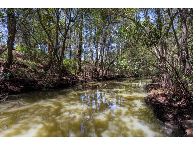 6 Peppermint Place, Old Bar NSW 2430