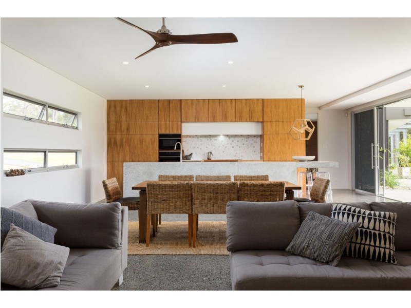 13 Peets Avenue, Wallabi Point NSW 2430