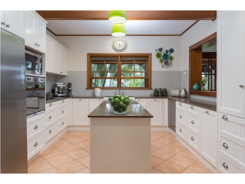 191 Ferry Road, Oxley Island NSW 2430