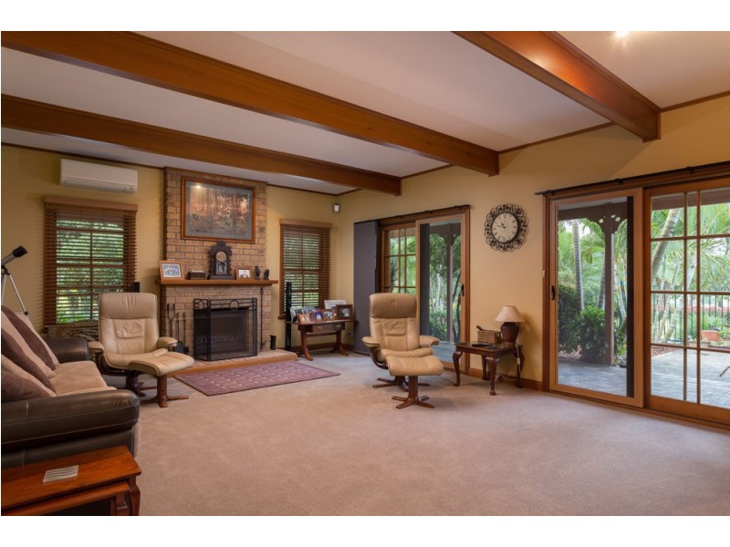 191 Ferry Road, Oxley Island NSW 2430