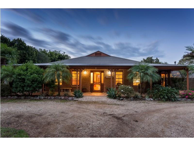 191 Ferry Road, Oxley Island NSW 2430