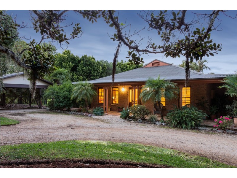 191 Ferry Road, Oxley Island NSW 2430