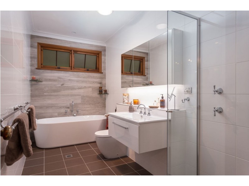 191 Ferry Road, Oxley Island NSW 2430