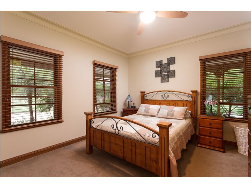 191 Ferry Road, Oxley Island NSW 2430