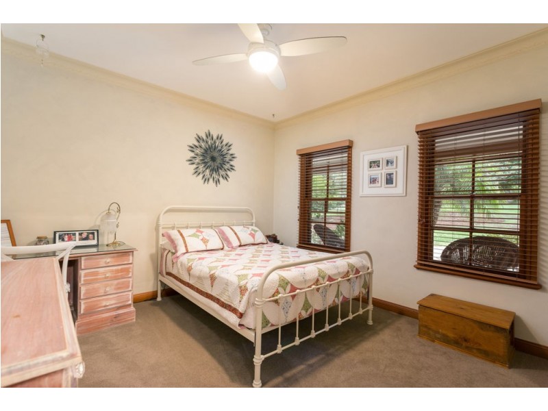 191 Ferry Road, Oxley Island NSW 2430