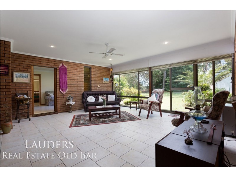 54 Warwiba Road, Old Bar NSW 2430