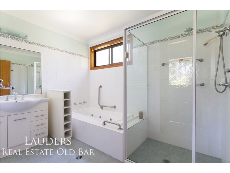 54 Warwiba Road, Old Bar NSW 2430