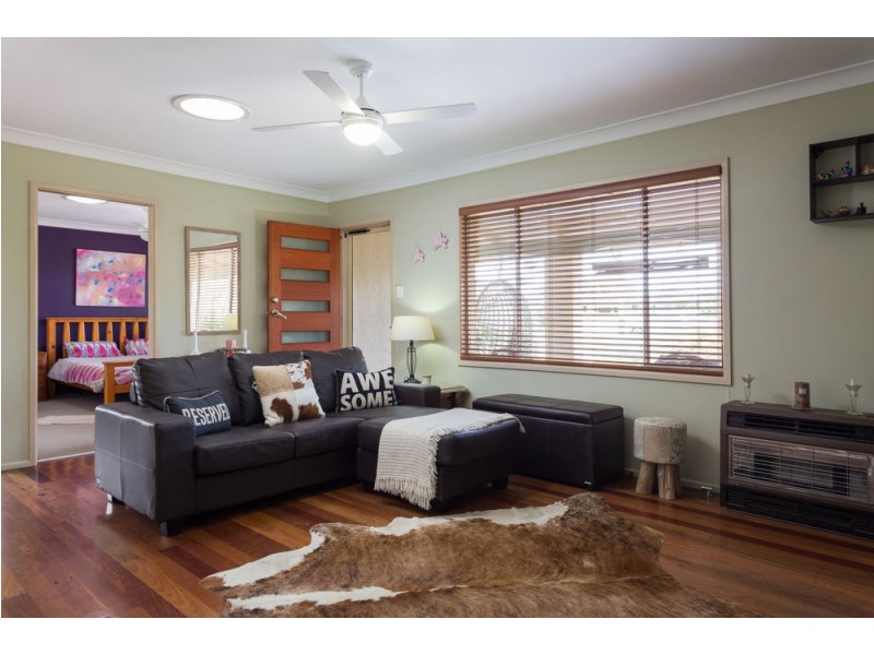 23 Old Bar Road, Old Bar NSW 2430