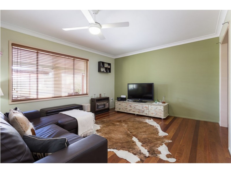 23 Old Bar Road, Old Bar NSW 2430