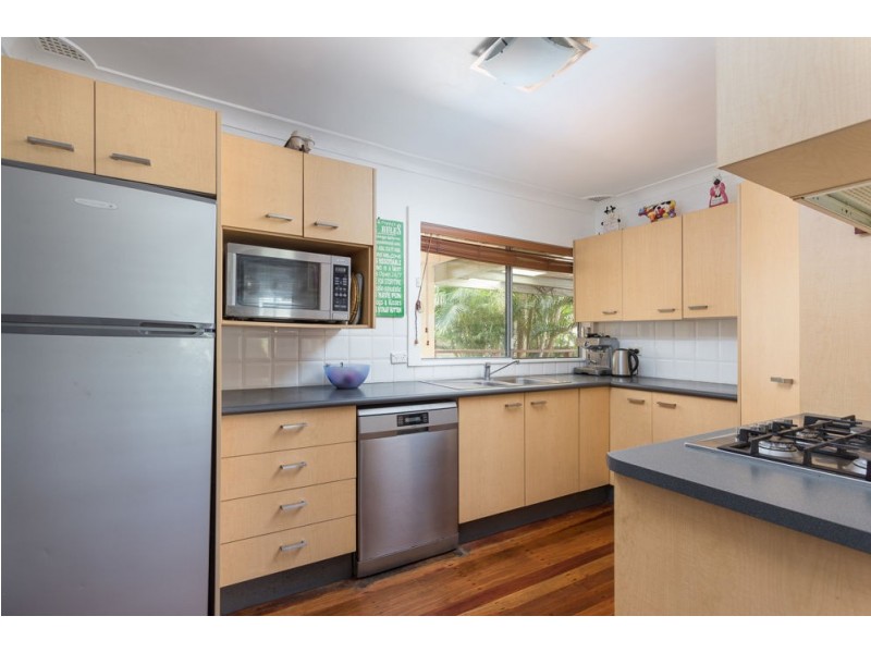 23 Old Bar Road, Old Bar NSW 2430