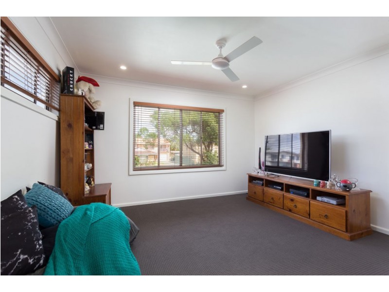 23 Old Bar Road, Old Bar NSW 2430