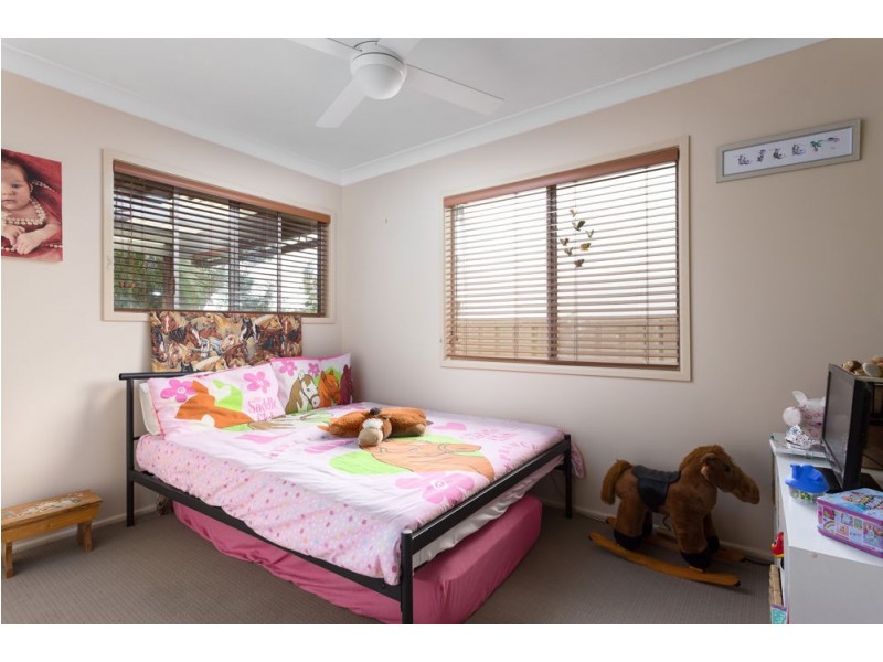 23 Old Bar Road, Old Bar NSW 2430