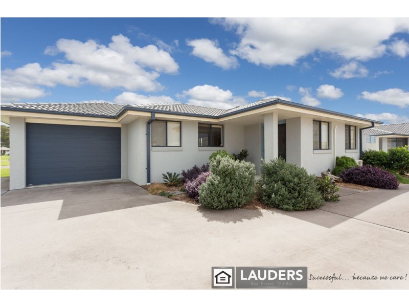 3a Albatross Way, Old Bar NSW 2430