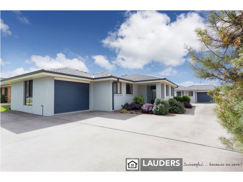 3a Albatross Way, Old Bar NSW 2430