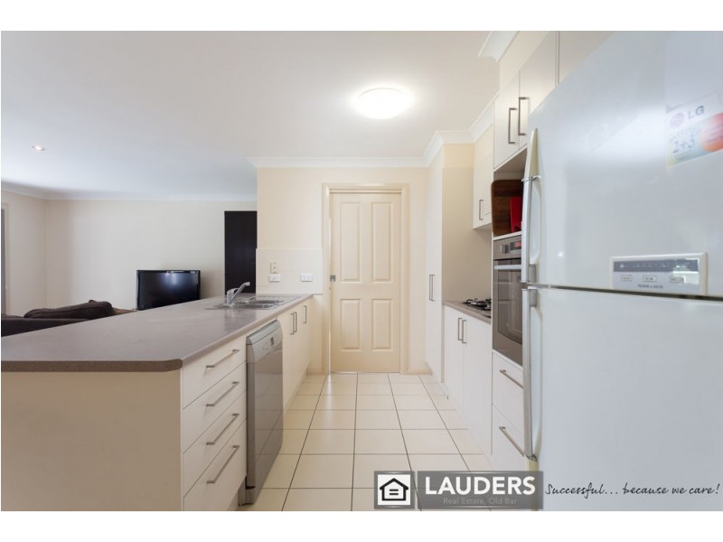 2a Eagle Close, Old Bar NSW 2430