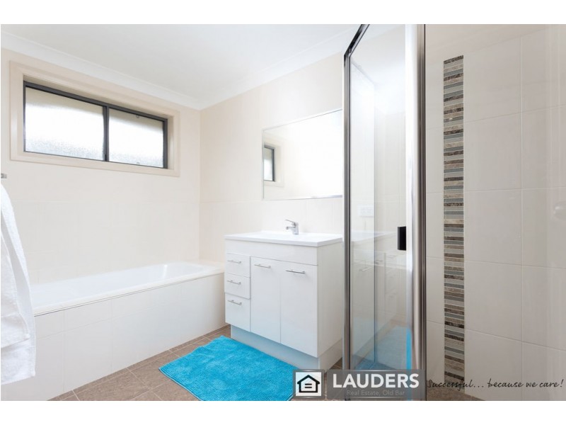 2a Eagle Close, Old Bar NSW 2430