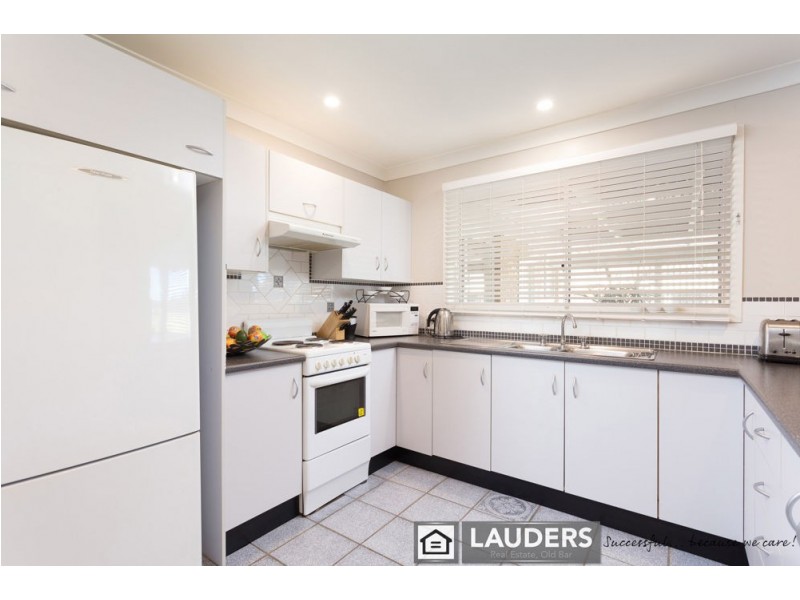 66 Wyden Street, Old Bar NSW 2430