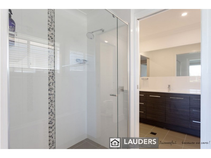 66 Wyden Street, Old Bar NSW 2430