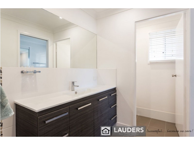 66 Wyden Street, Old Bar NSW 2430