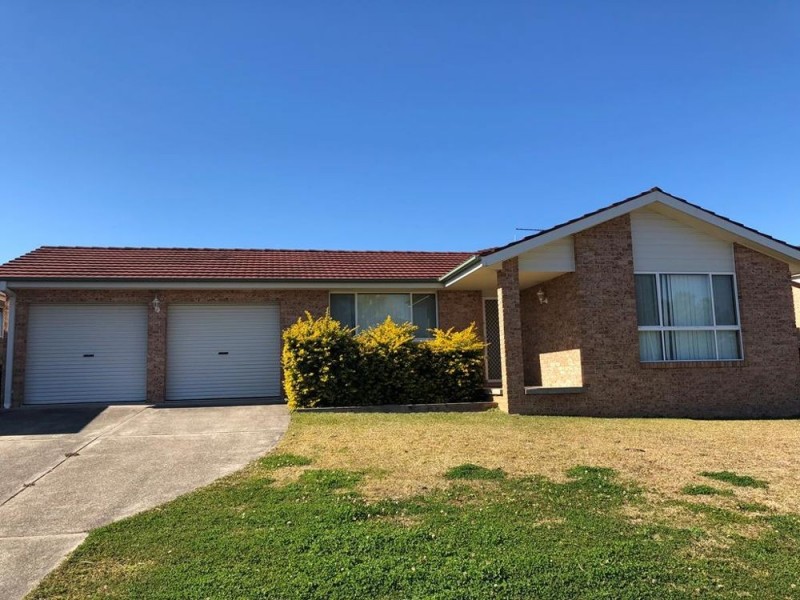 14 Molong Road, Old Bar NSW 2430