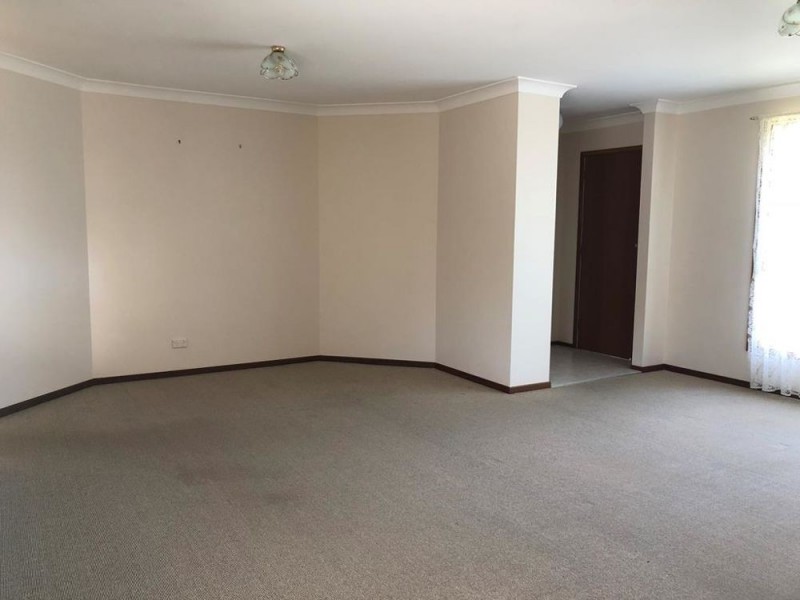 14 Molong Road, Old Bar NSW 2430