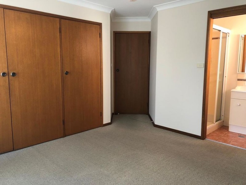 14 Molong Road, Old Bar NSW 2430