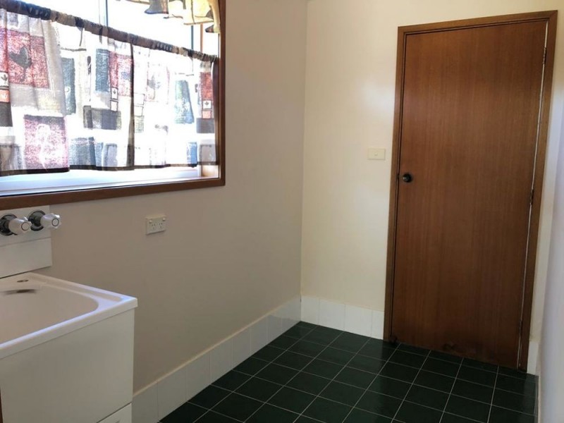 14 Molong Road, Old Bar NSW 2430