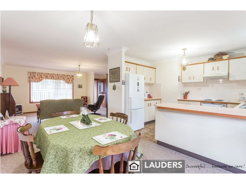 3/2 Paradise Close, Old Bar NSW 2430