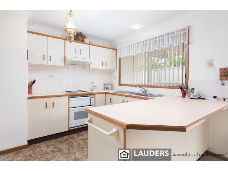 3/2 Paradise Close, Old Bar NSW 2430