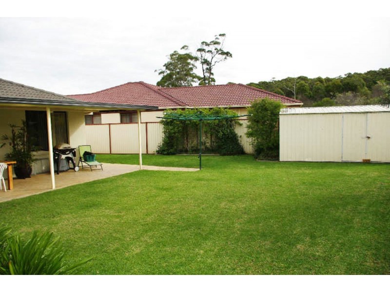 15 Rosier Place, Old Bar NSW 2430