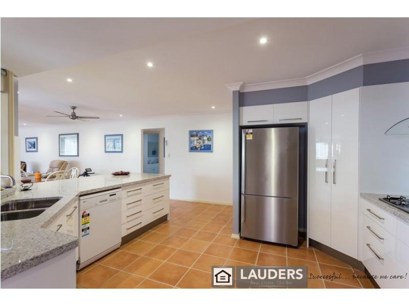 20 Corkwood Street, Old Bar NSW 2430