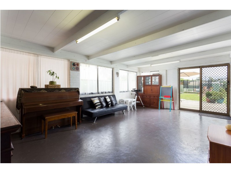 47 Richardson Street, Old Bar NSW 2430