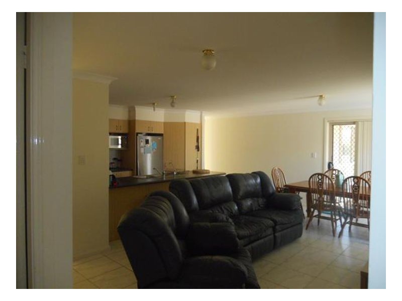 16 Albatross Way, Old Bar NSW 2430