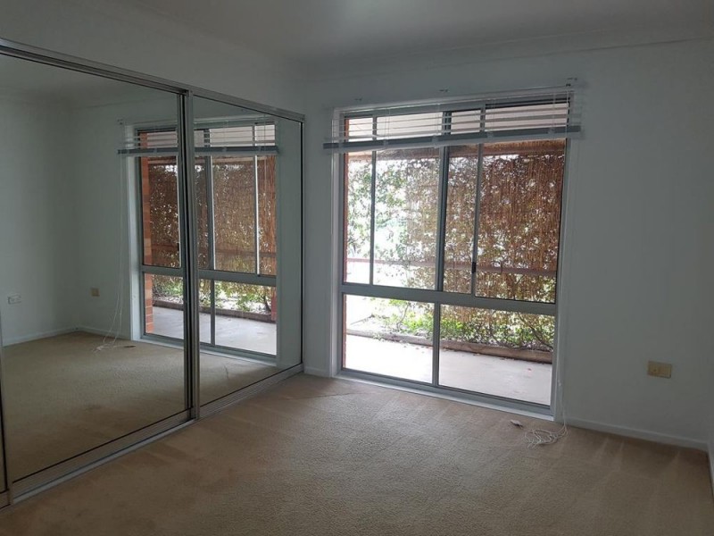 1 Sunrise Close, Old Bar NSW 2430