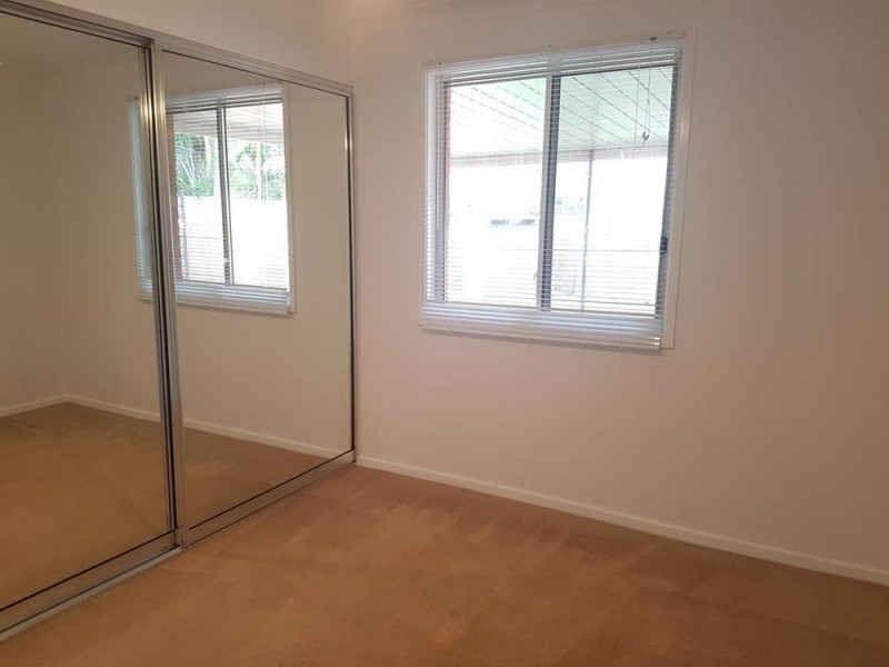 1 Sunrise Close, Old Bar NSW 2430