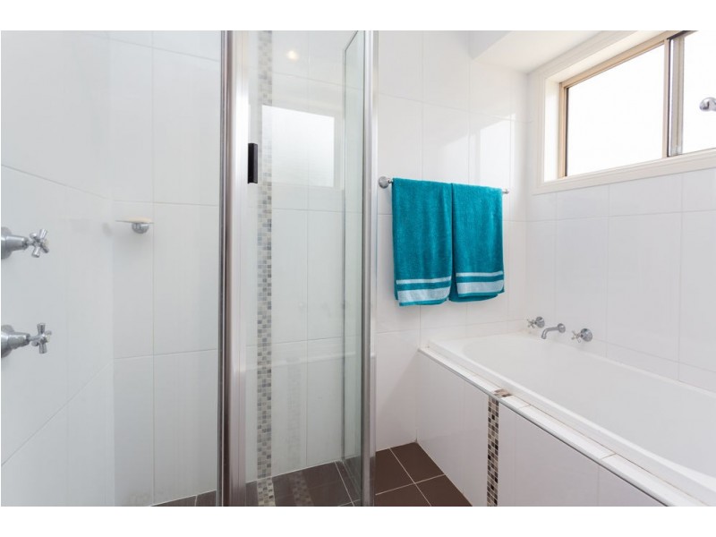 5 Eagle Close, Old Bar NSW 2430