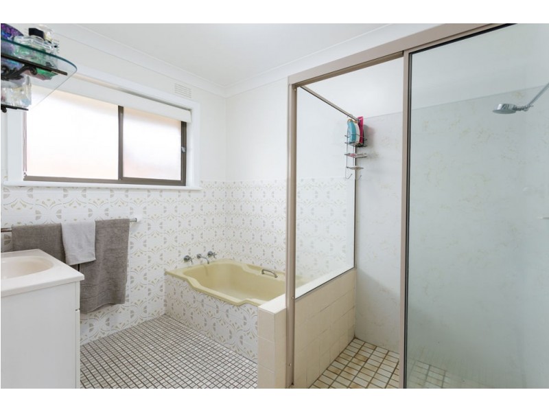 2 Wootton Crescent, Taree NSW 2430