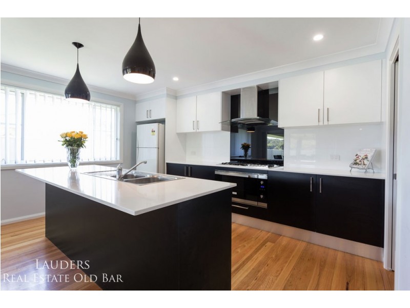 26 Shantull Drive, Wallabi Point NSW 2430